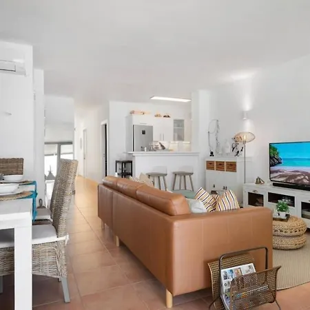 Cas Carbon3r-stunning Ground Floor In Front Of The Sea Apartment *