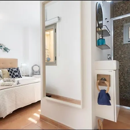 Apartment Cas Carbon3r-stunning Ground Floor In Front Of The Sea *