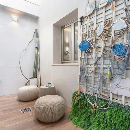 Cas Carbon3r-stunning Ground Floor In Front Of The Sea Apartment